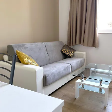 Apartament Miami *